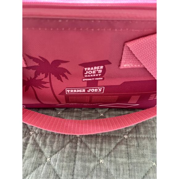 Trader Joe's Limited Edition Mini Insulated Tote NWT - Picture 3 of 7